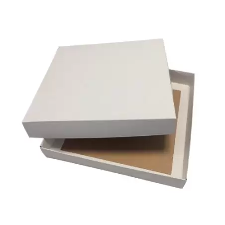 Dėžutė iš kartono dviejų spalvų 200 x 200 x 30 mm