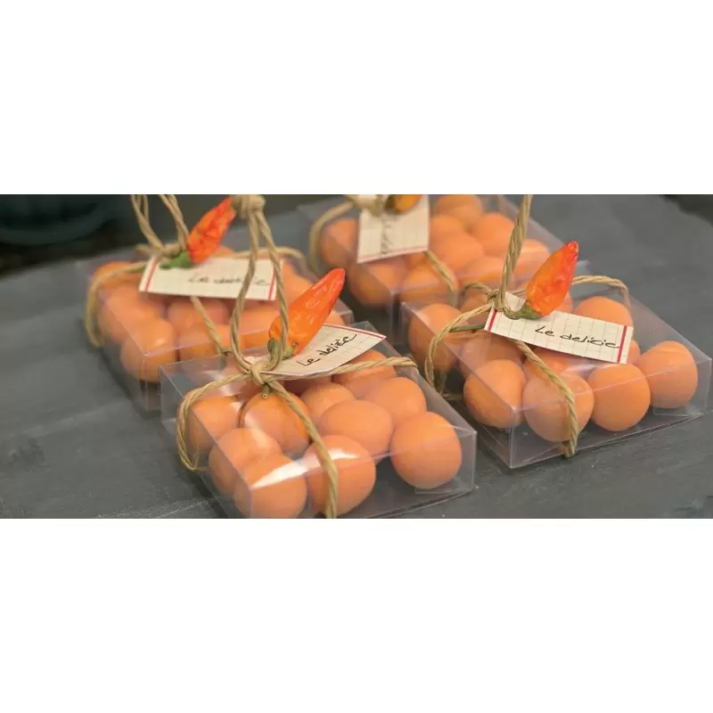 Caurspīdīgas plakanas kvadrātveida kastes