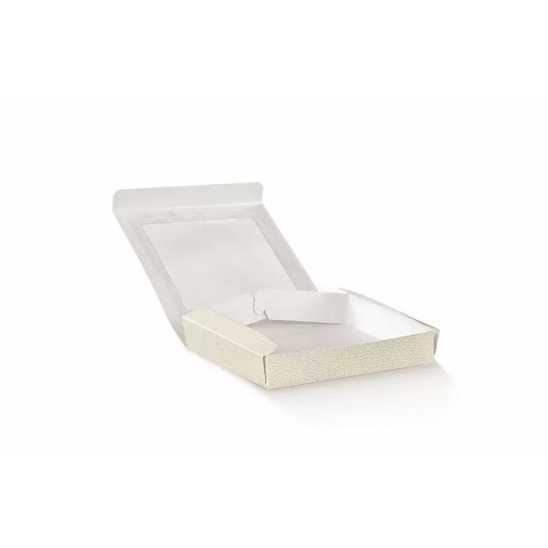 Pratica karp, millel on vahekaardid ja läbipaistev pvc-aken