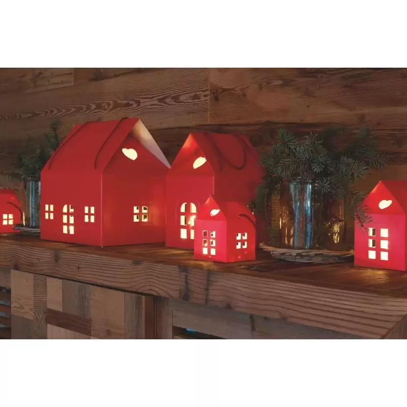 Kastīte Casetta māja sarkana